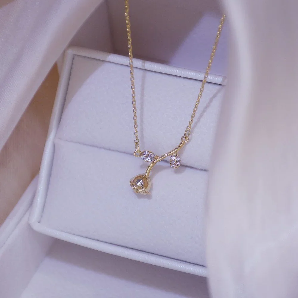 NEW 14K Gold Plated Diamond Rose Necklace d